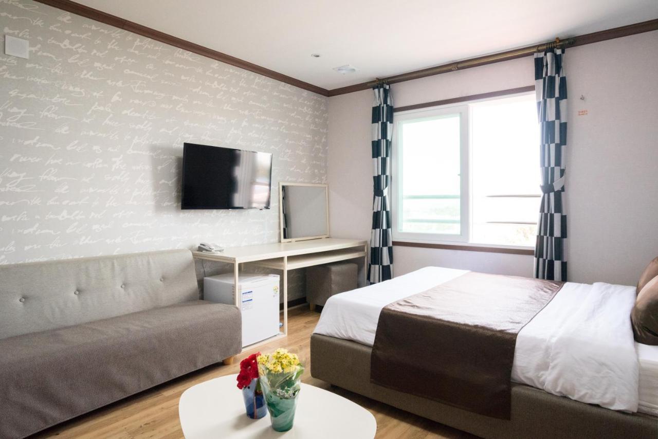 Seongsan Aqua Beach Hotel Согвіпо Екстер'єр фото